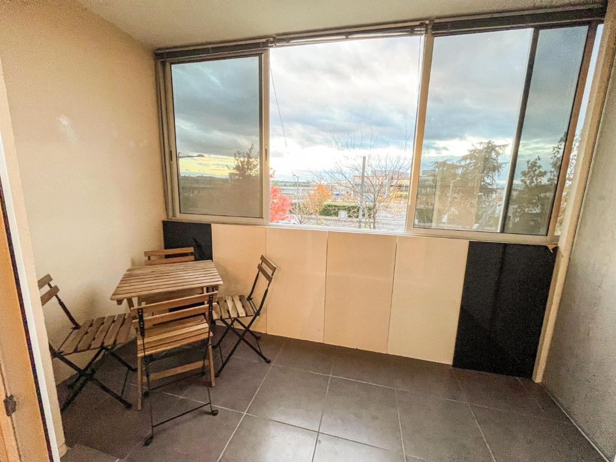 Suite Fanette Vénissieux Buitenkant foto