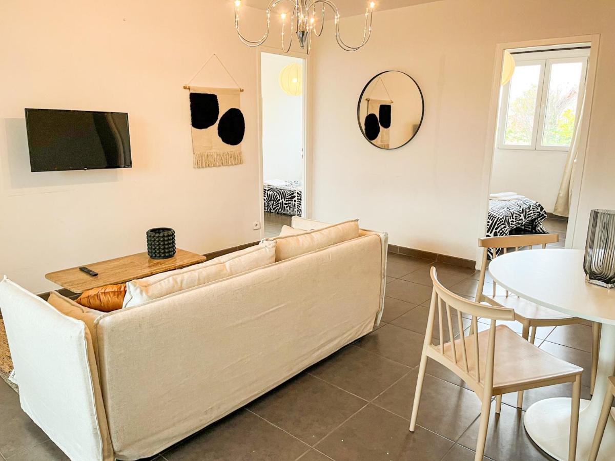 Suite Fanette Vénissieux Buitenkant foto